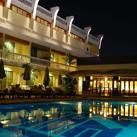 Windmill Resort Hotel Pattaya Exterior foto